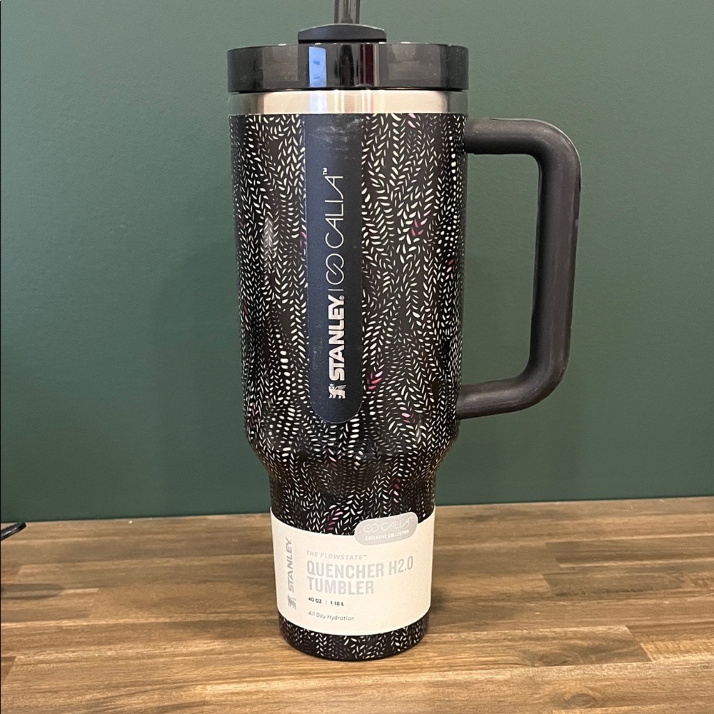 Stanley Black and White Patterned Tumbler with Handle limited edition